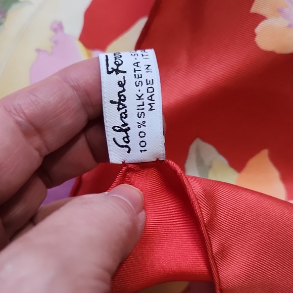 Salvatore Ferragamo Leopard Print Silk Scarf with Floral/Tropical Background - Picture 9 of 11